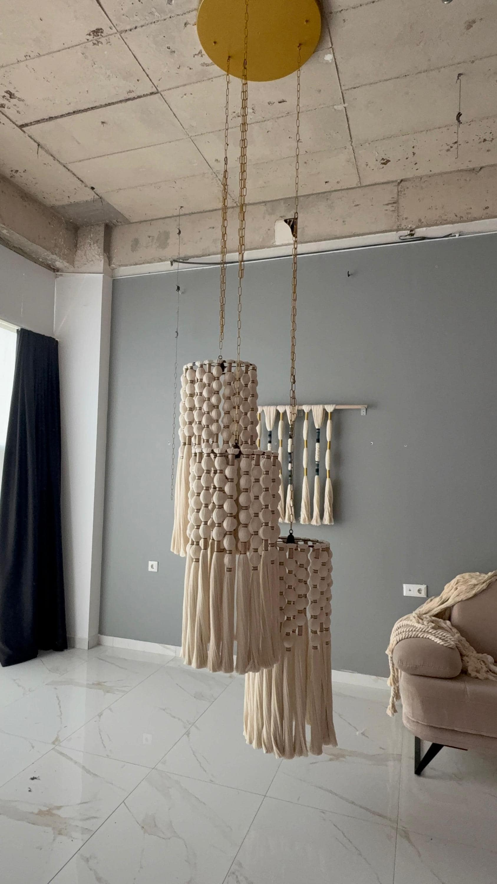 cord knitted with cotton yarn, single-connected 3-lamp pendant lamp, brass plate, beaded cord.